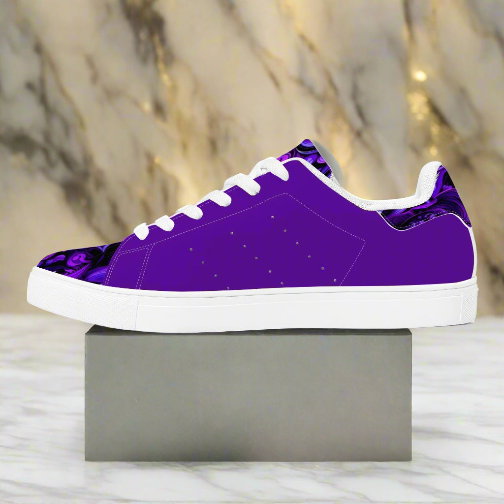 Experience timeless style and comfort with these Elegant Purp print Classic Low-Top Leather Sneakers. Crafted with a soft EVA padded insole, they provide lasting cushioning for all-day wear.