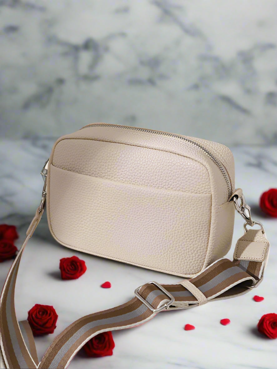 Elevate your style with our solid color messenger bag, designed just for women. The lightweight PU material offers durability and a sleek finish. Perfect for any occasion, this small square bag adds a pop of color to your look. No pockets to keep the design streamlined. Trust our size guide for the perfect fit.