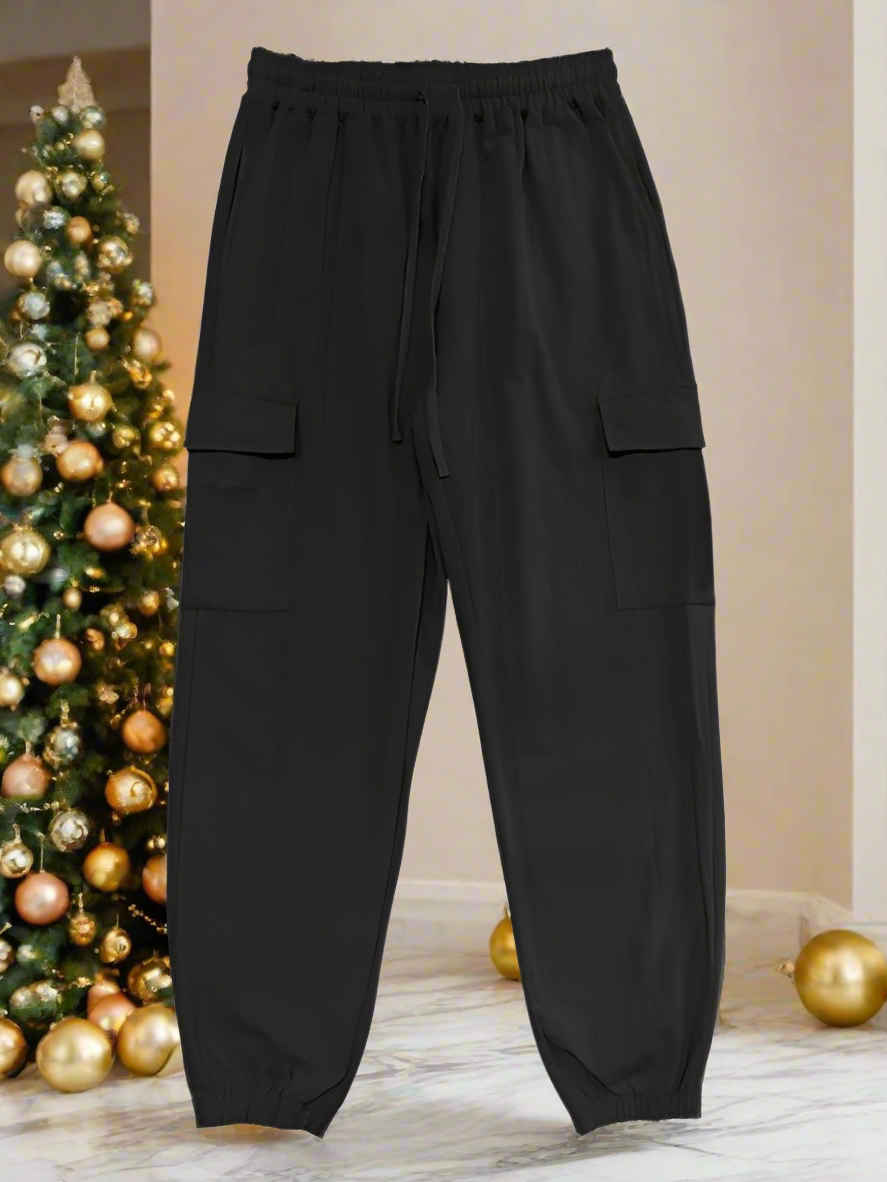 Elevate your street style with our Black Friday Christmas Bundle, 4 for $100. Made from 100% cotton, these loose drawstring trousers feature casual cuffs and multi-pocket design for practicality. With no fabric elasticity, they provide a true-to-size fit and are perfect for daily wear. Add them to your Spring-Summer wardrobe for a touch of luxury.